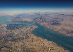 掛｢中國所有｣信號貨船通過霍爾木茲海峽　伊朗：只許中國船隻通過